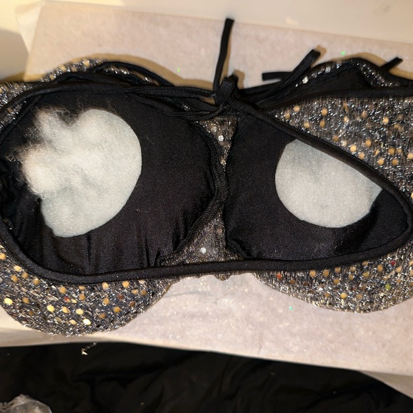 Bra and Feather Boa Costume Accessories - Picture 4 of 6